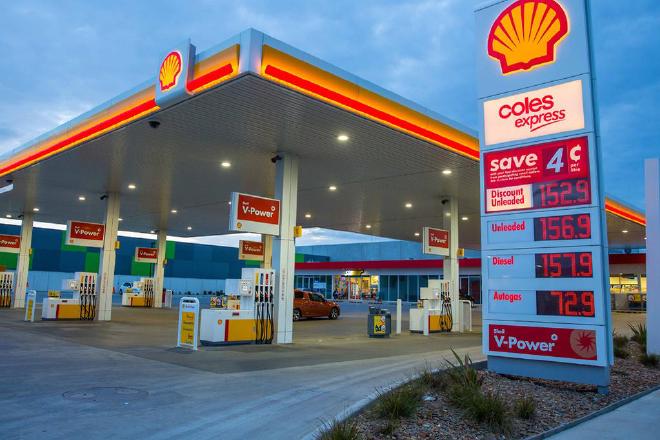 香港人很熟悉的 Shell 油站。