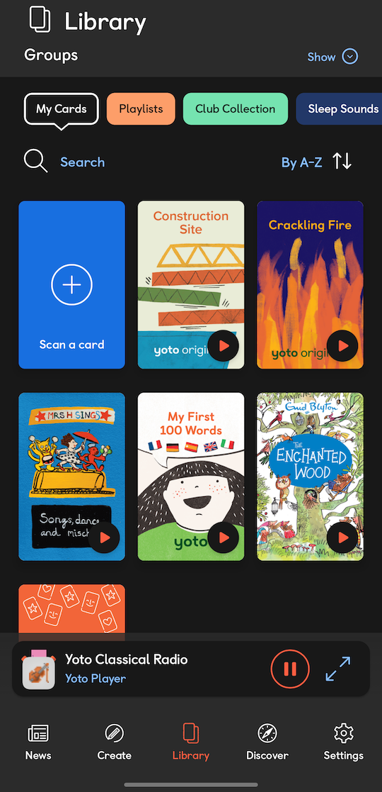 Yoto App 的 Library 功能，可以管理所有卡片和收藏內容，只要下載到你的 Player 便可直接播放。